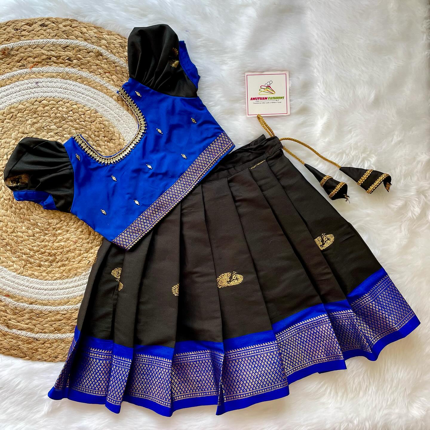 Black and Blue Kadiyal Silk Paavadai Sattai