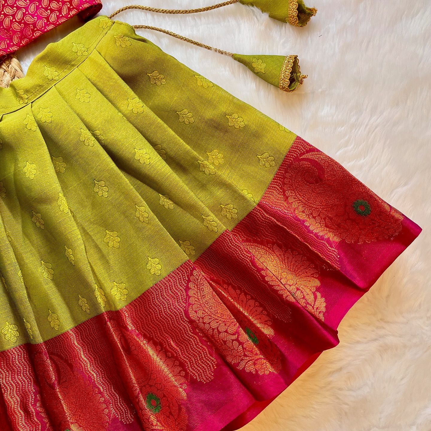 Apple Green and Pink Silk Paavadai Sattai