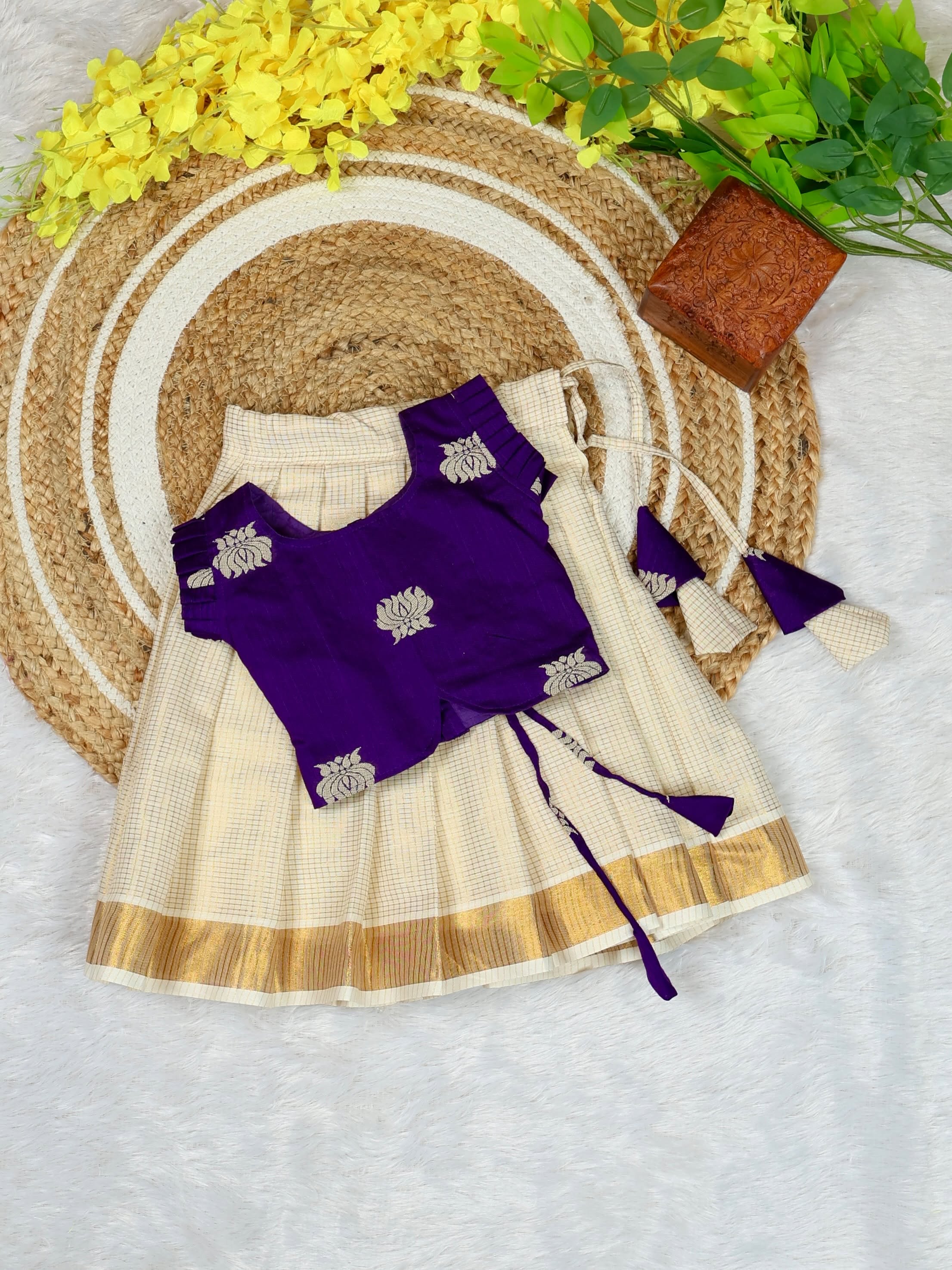Premium Kasavu Small Checked Tissue Silk & Voilet Lotus Weaving Raw Silk Top - DARSHANA - TINY THUMBI