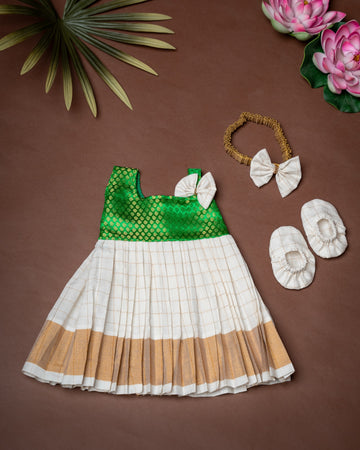 Traditional Noolukettu Kerala Frock Combo Set- Light Green