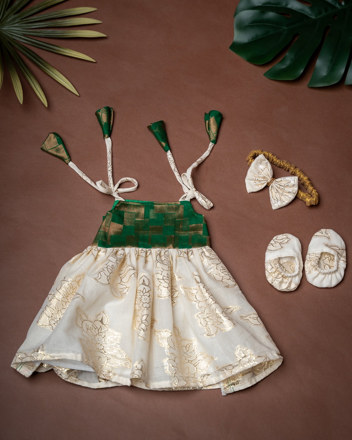 Traditional Noolukettu Kerala Frock Combo Set(Frock/Band/Shoe) - Dark Green