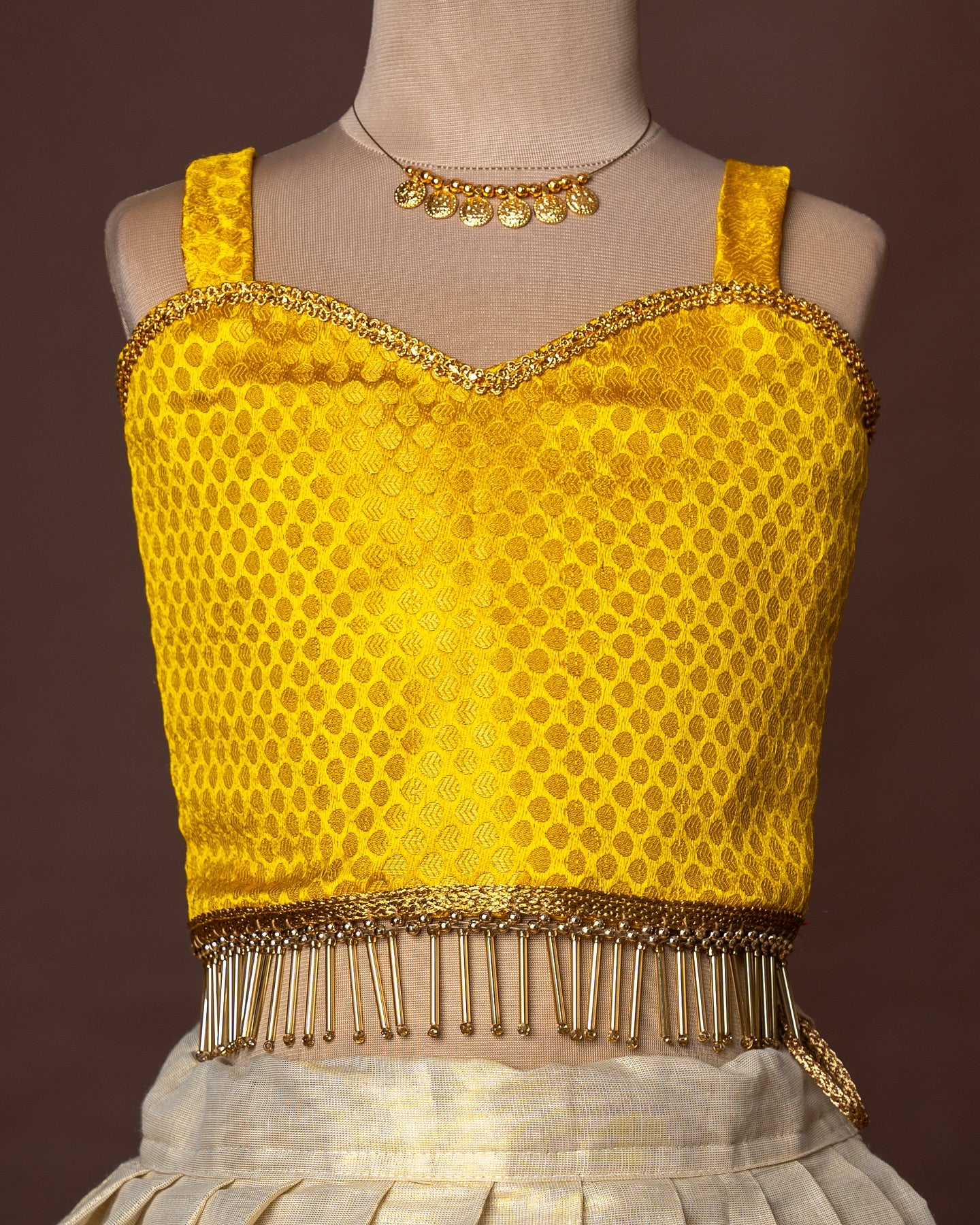 Yellow Brocade Silk Top and Traditional Floral Motifs Kasavu Skirt – Minmini Onam Collections
