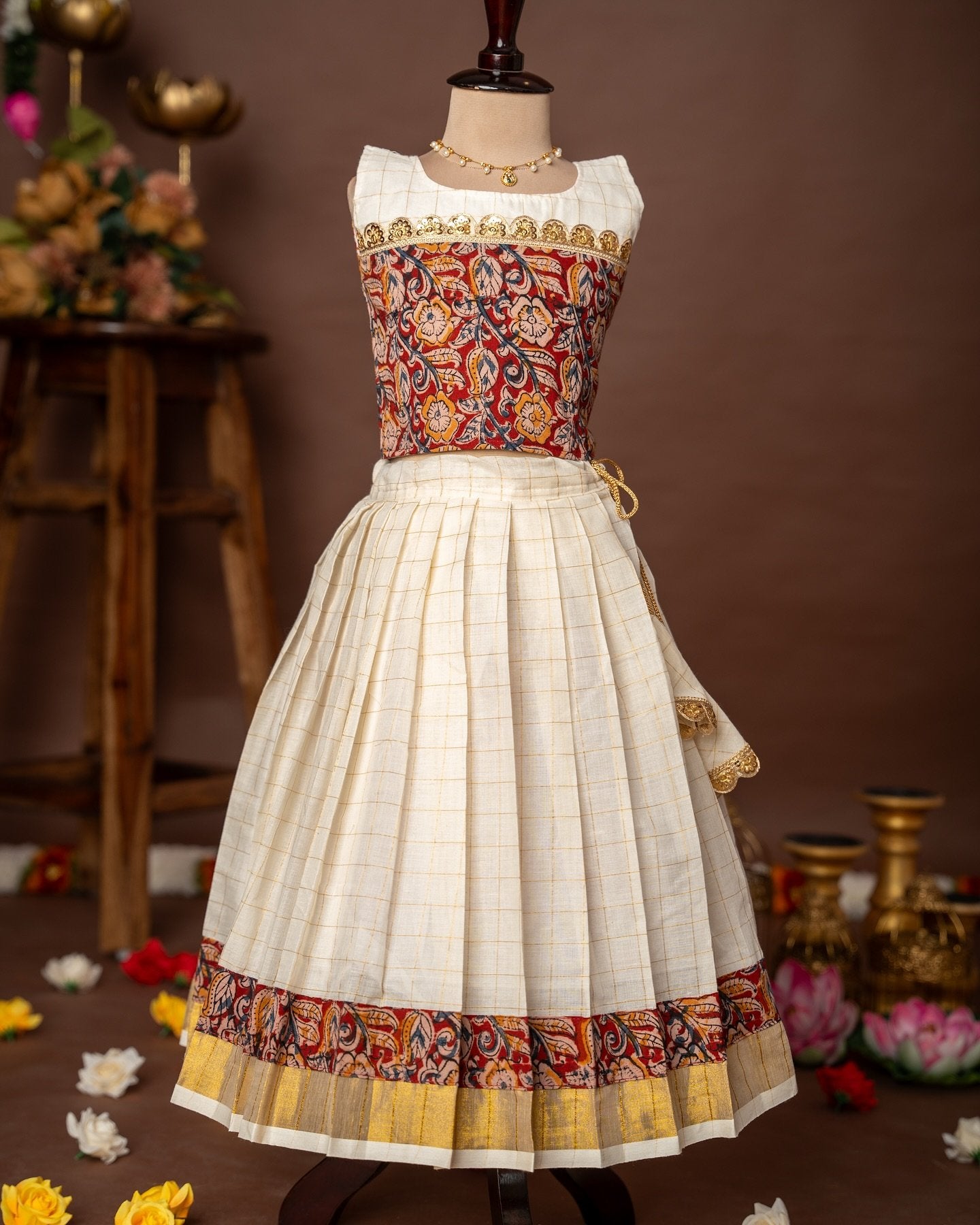 Maroon Kalamkari Sleeveless Top and Checked Kasavu Cotton Skirt – Minmini Onam Collections