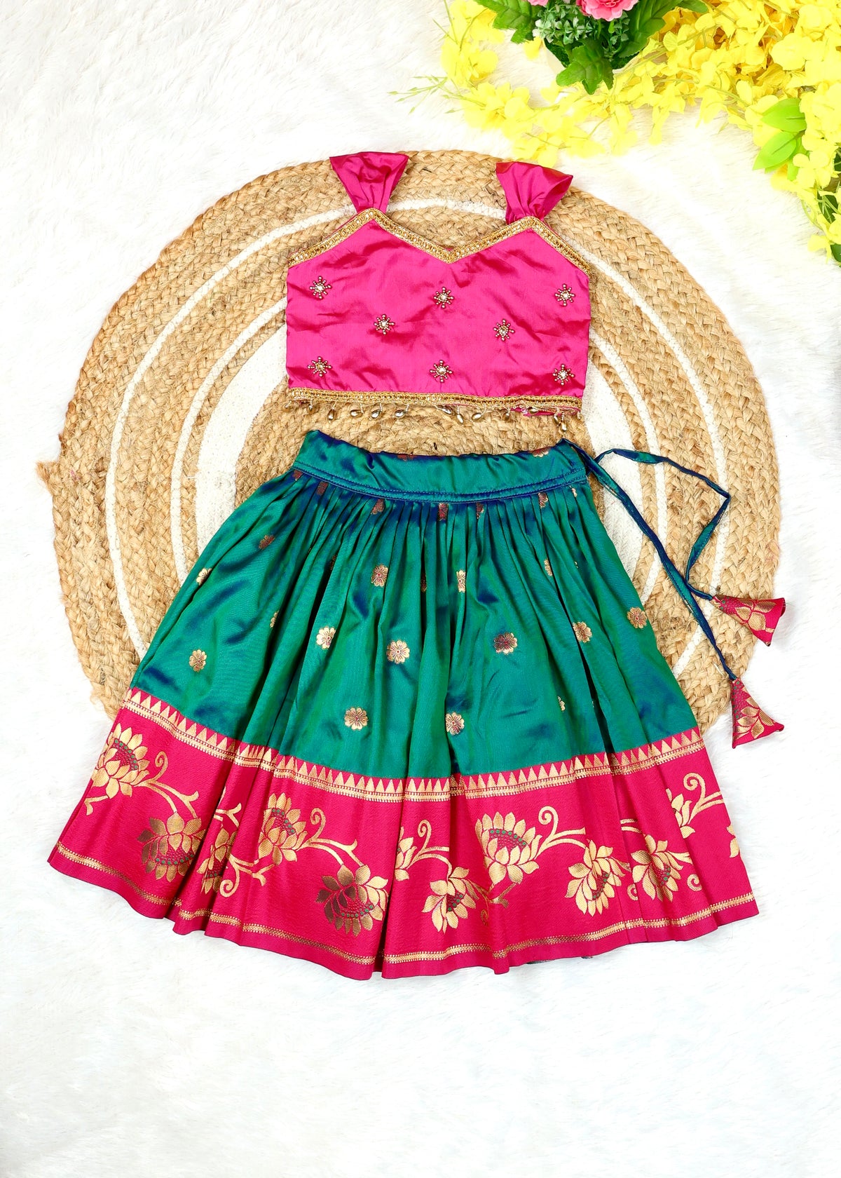 MIRUNA – Ramar Green and Pink Combo Paithani Silk Paavadai Sattai
