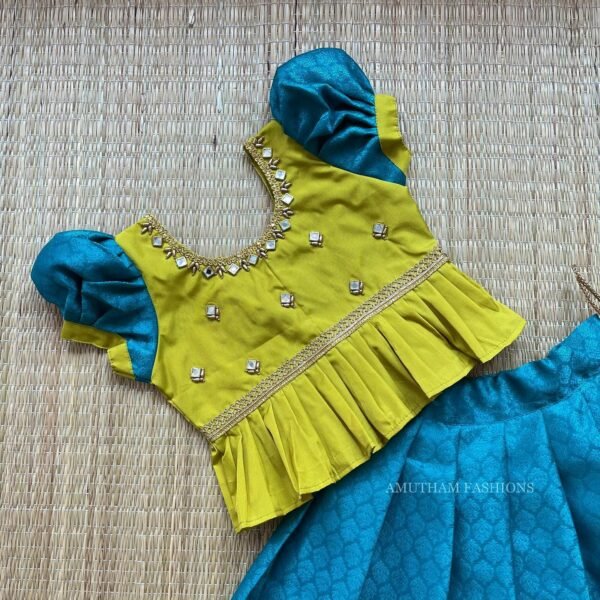 Kora Muslin Silk Paavadai & Sattai - Peacock Blue & Sheen Green (Ready to Dispatch)
