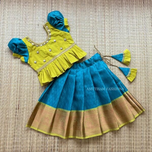 Kora Muslin Silk Paavadai & Sattai - Peacock Blue & Sheen Green (Ready to Dispatch)