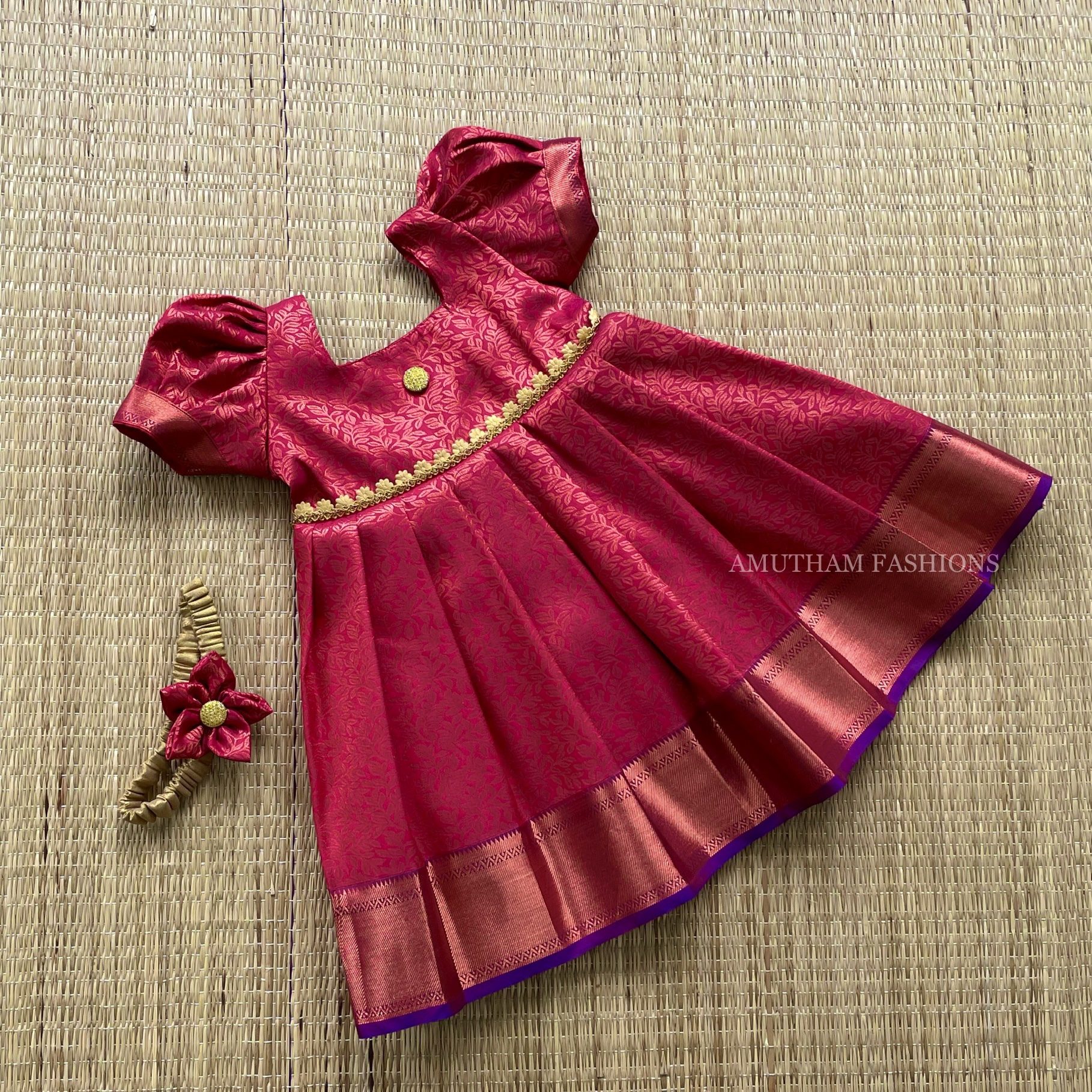 Pink and Green Border Baby Pattu Frocks | Pure Silk Dress for Baby Girl –  SANTHITHAM SILKS PRIVATE LIMITED