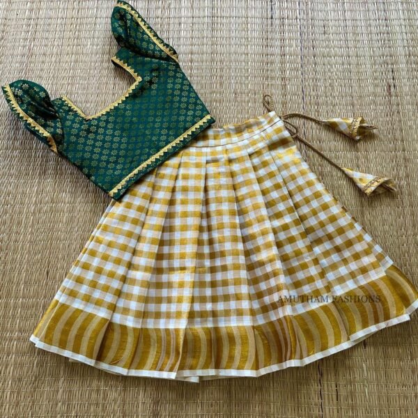 Dark Green Color & Checked Pattern Golden Zari Kerala Kasavu Cotton Paavadai & Sattai (Pre Booking)