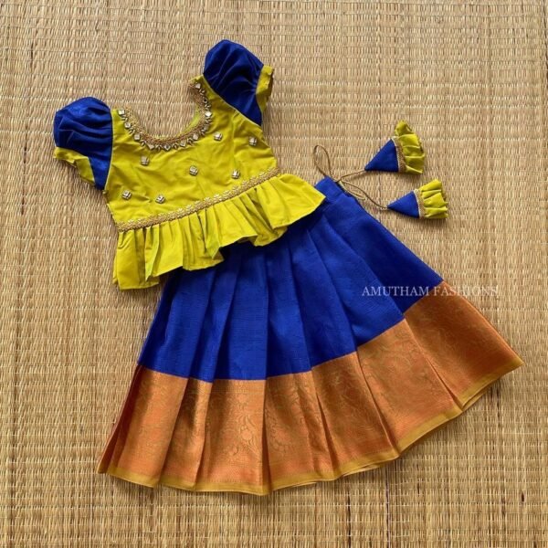 Kora Muslin Silk Paavadai & Sattai - Sheen Green & Navy Blue (Ready to Dispatch)