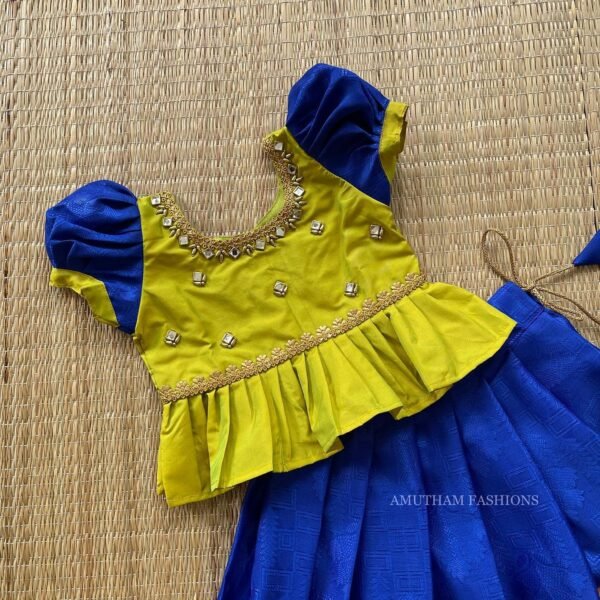 Kora Muslin Silk Paavadai & Sattai - Sheen Green & Navy Blue (Ready to Dispatch)