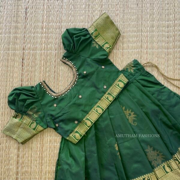 The Luxurious & Rich Kanchi Mugavai Pattu Paavadai & Sattai – Basil Green (Pre Booking)