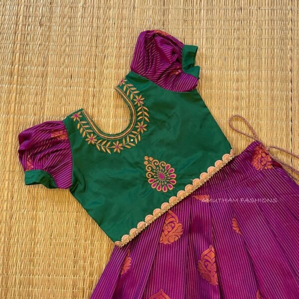 Deep Purple & Dark Green Combo Copper Zari Weaving Vairaoosi Kanchipattu Paavadai & Sattai (Pre Booking)