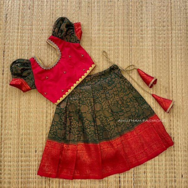 Dark Green & Red Combo Golden Zari Weaving Banarasi Kuberapattu Paavadai & Sattai (Ready to Dispatch)