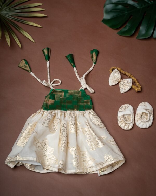 Traditional Noolukettu Kerala Frock Combo Set- Dark Green (Pre booking)