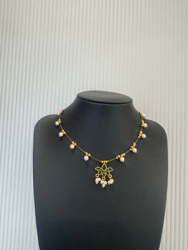 Green Flower Pendant invisible necklace – INC024
